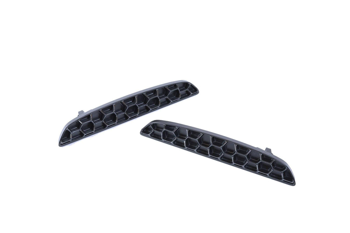 BMW M5 F90 Honeycomb Rear Reflector Deletes (2017-2023) - Premium Bespoke AutoWorks
