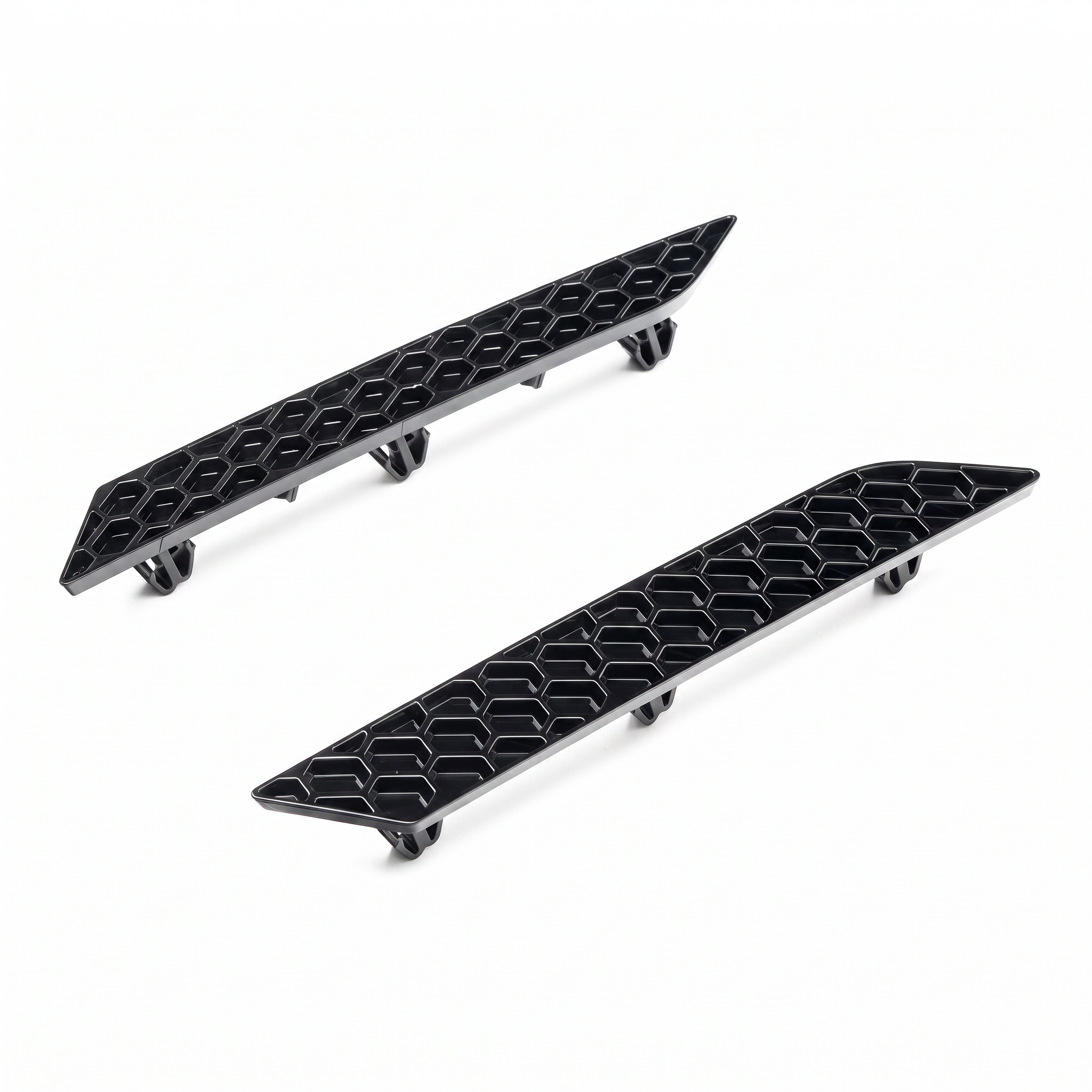 BMW M5 G90/G99 gloss black rear reflector deletes