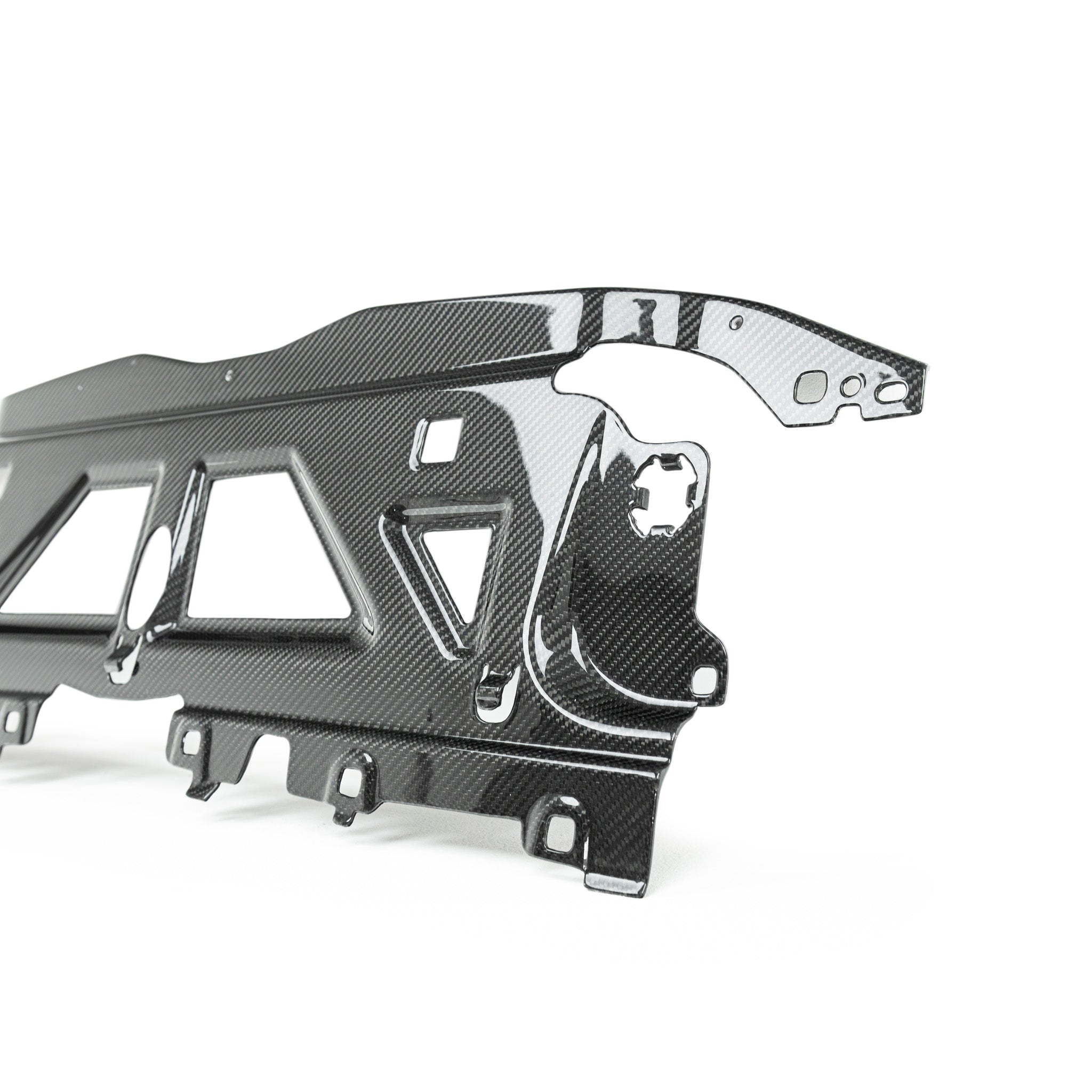 BMW M2 G87, M3 & M4 pre-preg carbon fibre cooling shroud