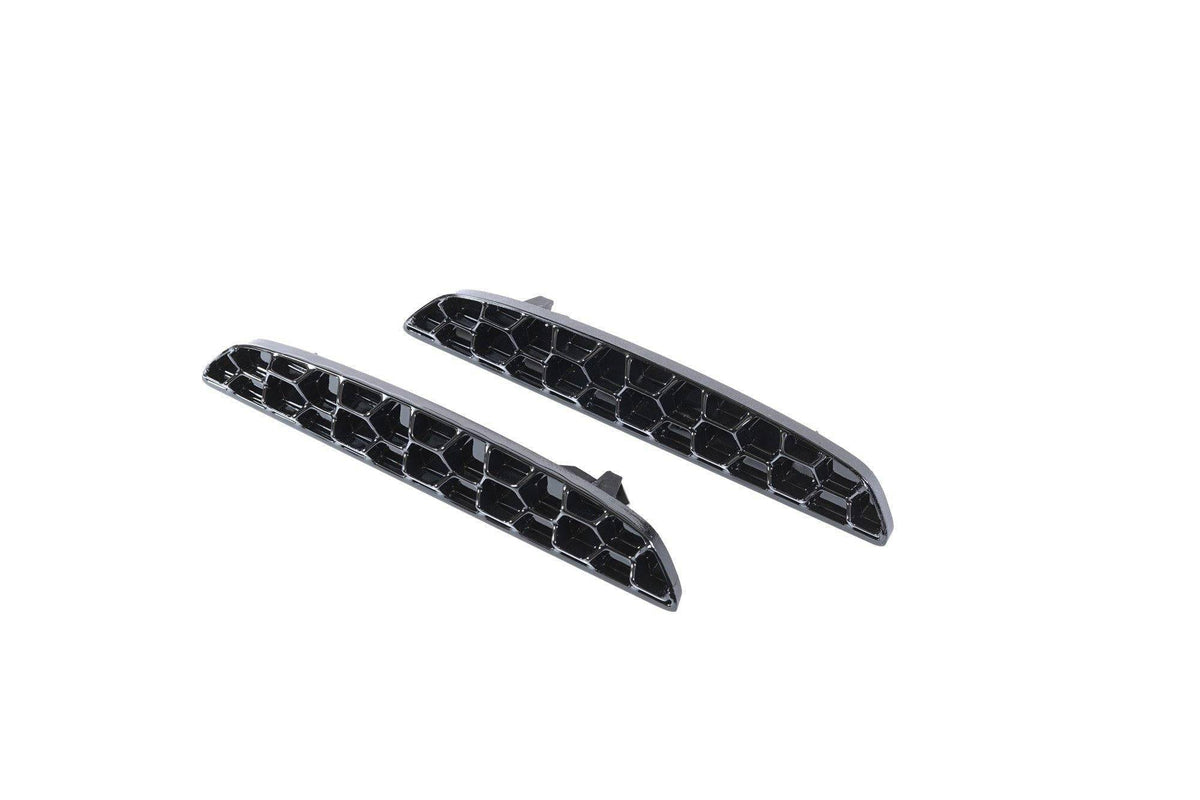 BMW M5 F90 Honeycomb Rear Reflector Deletes (2017-2023) - Premium Bespoke AutoWorks