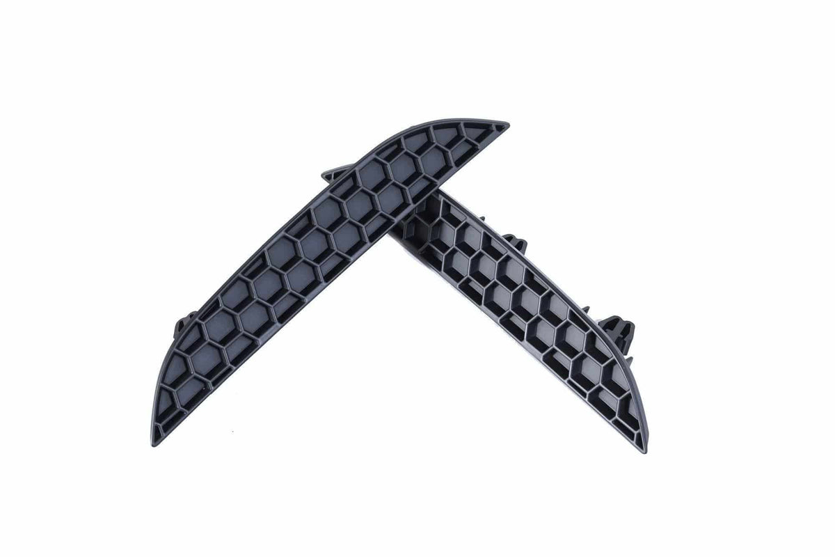 BMW M5 F90 Honeycomb Rear Reflector Deletes (2017-2023) - Premium Bespoke AutoWorks