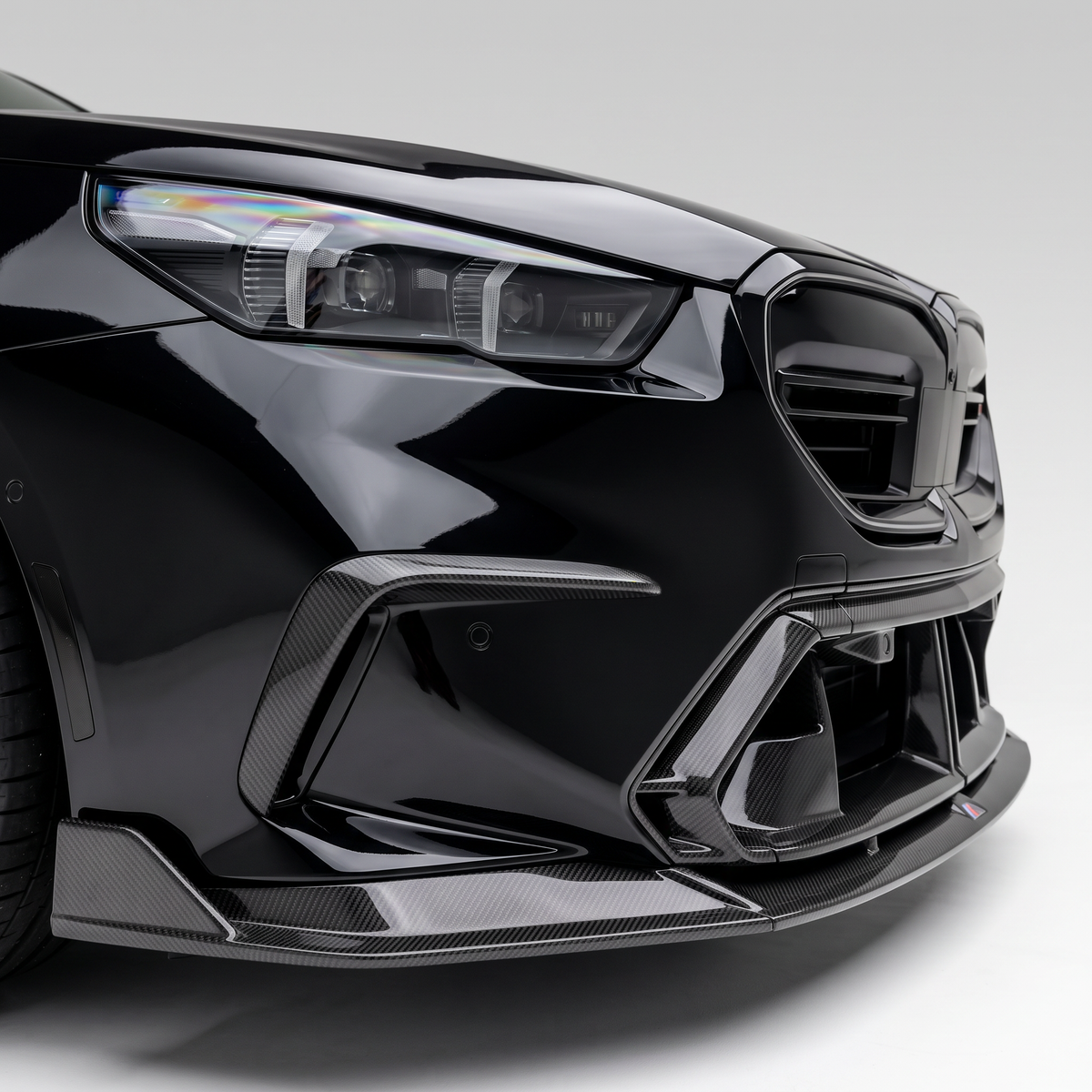 BMW M5 G90/G99 pre-preg carbon fibre PR-1 front lip fitted