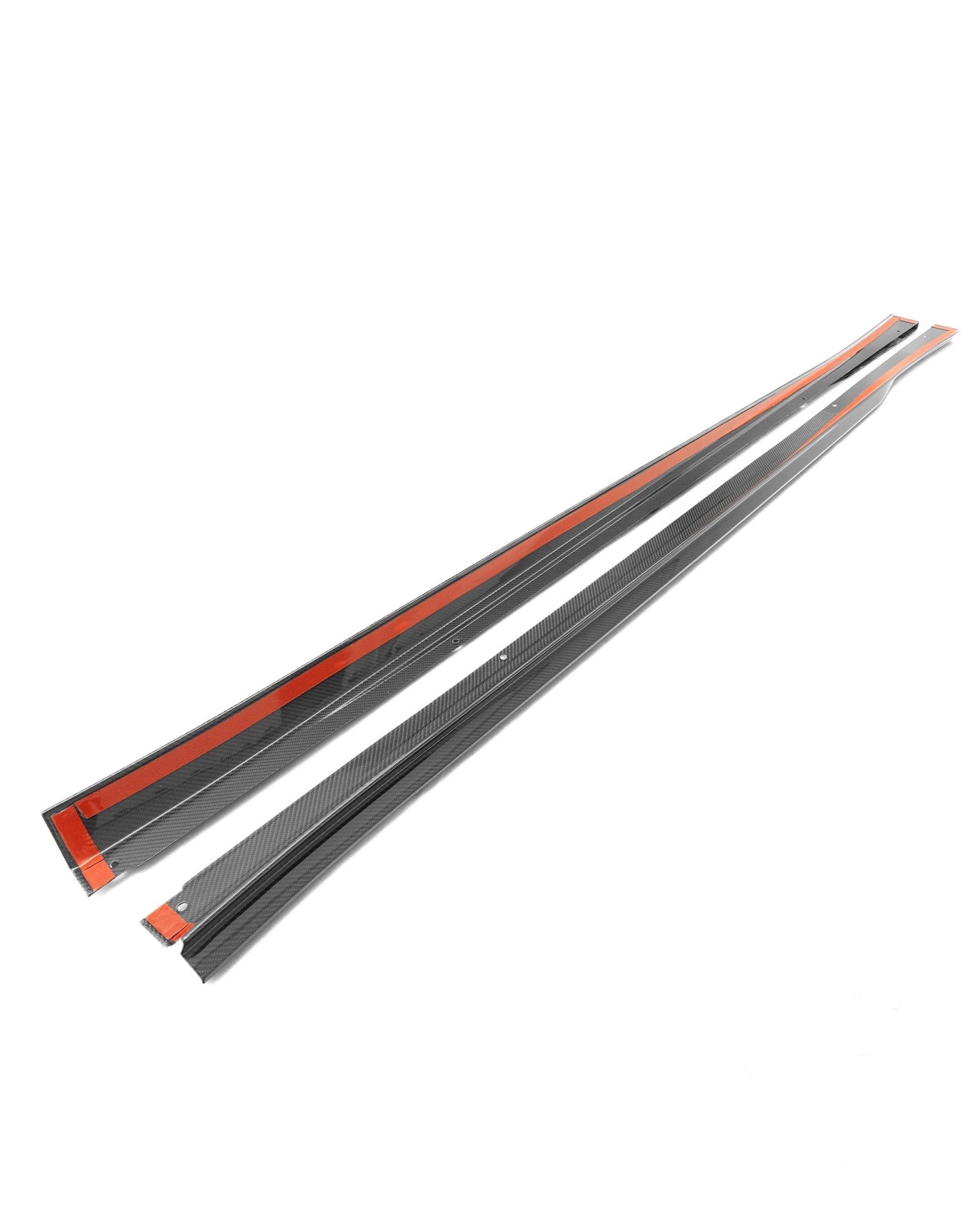 BMW M5 G90/G99 pre-preg carbon fibre PR-1 side skirt close-up